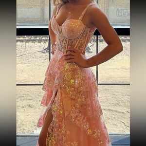 Light pink sweetheart neckline prom dress